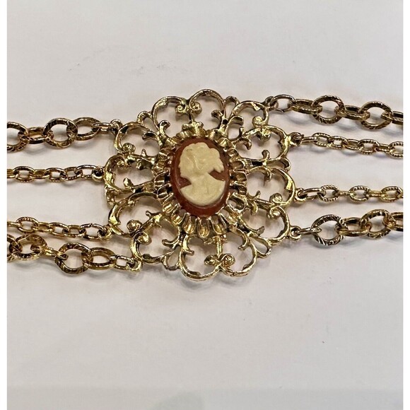 Celebrity NY Gold Tone Cameo Bracelet – Intricate Filigree Design – Size 7 - Picture 1 of 3